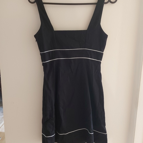 Guess Black and White Mini Dress - Picture 6 of 9